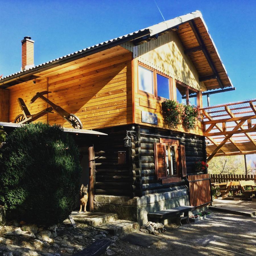 Lodge Dom Na Lovrencu Baselj Luaran gambar