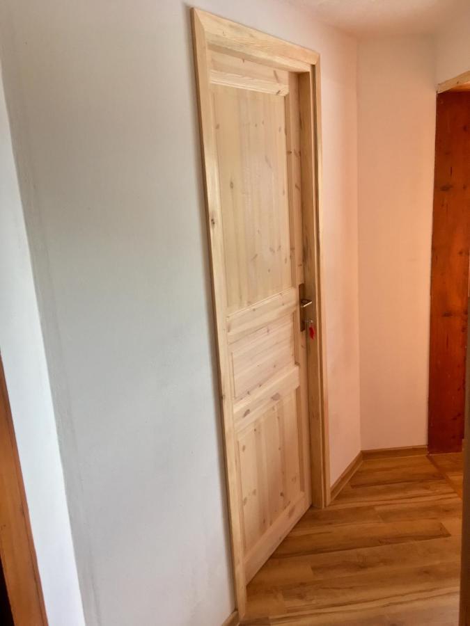 Lodge Dom Na Lovrencu Baselj Luaran gambar